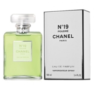 CHANEL N°19  POUDRÉ